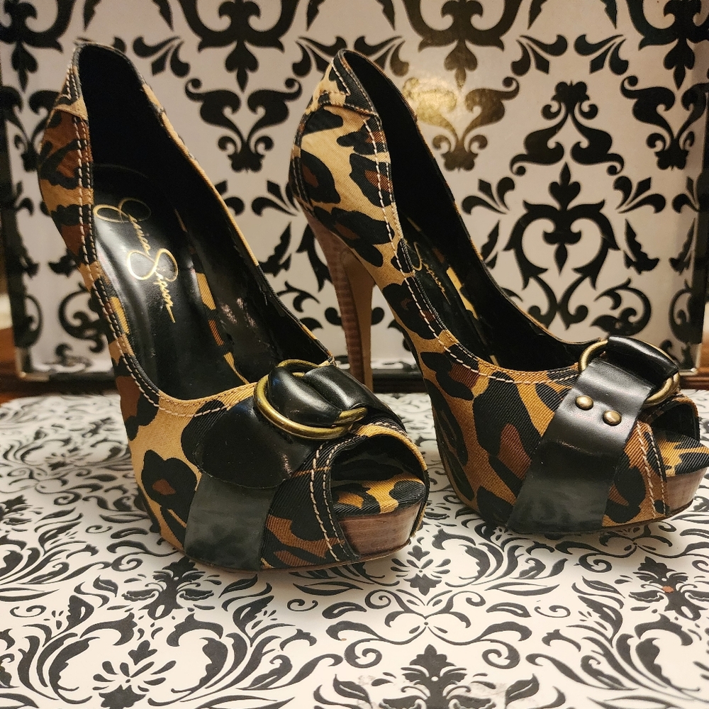 Jessica Simpson Leopard Print Peep Toe Heels